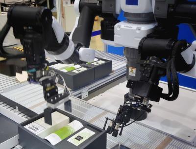Robotics in Manufacturing: The Complete Guide